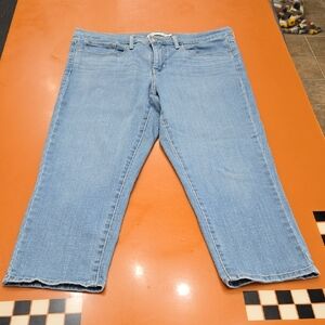 Levi's Light Blue Women's 311 Shaping Skinny Capri Jeans, Size 31 w/ stretch